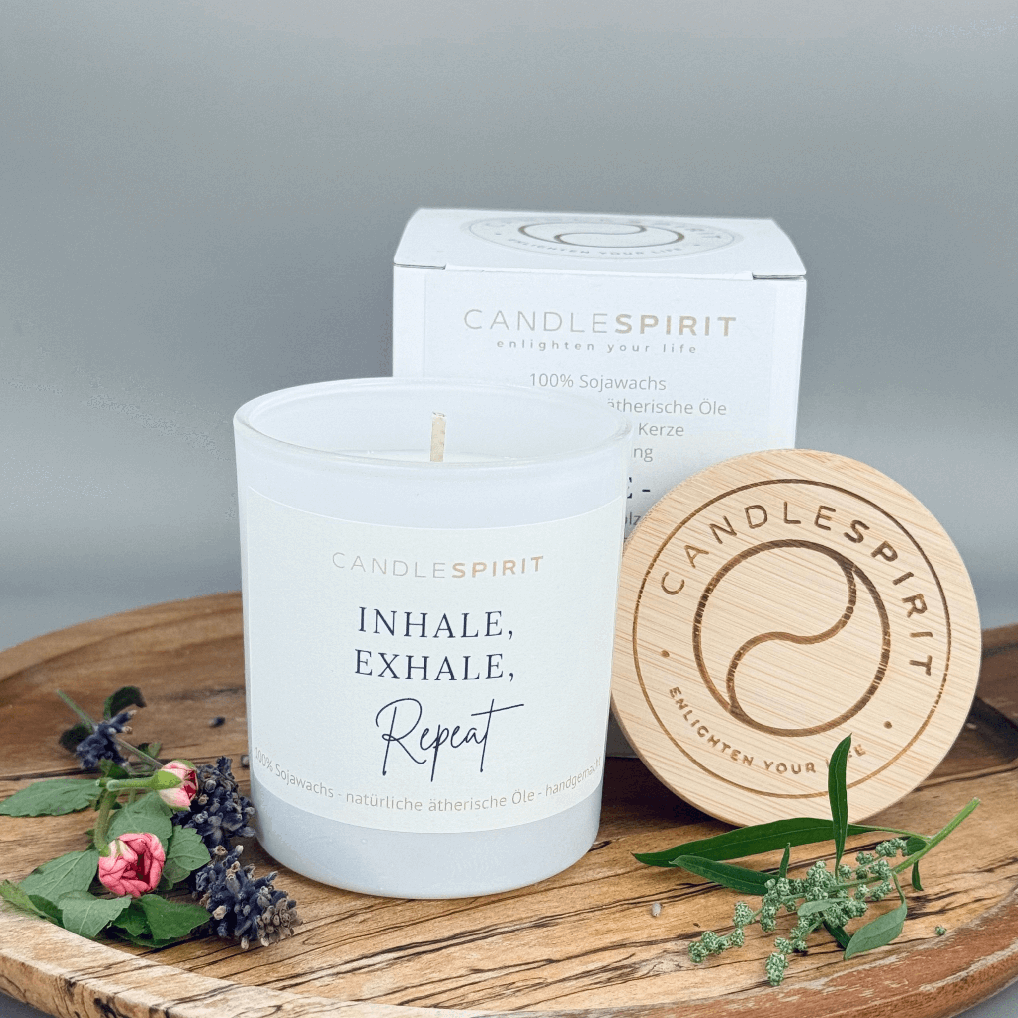 "Inhale, Exhale - Repeat" | Aromatherapie Duftkerze mit Gratis Meditation