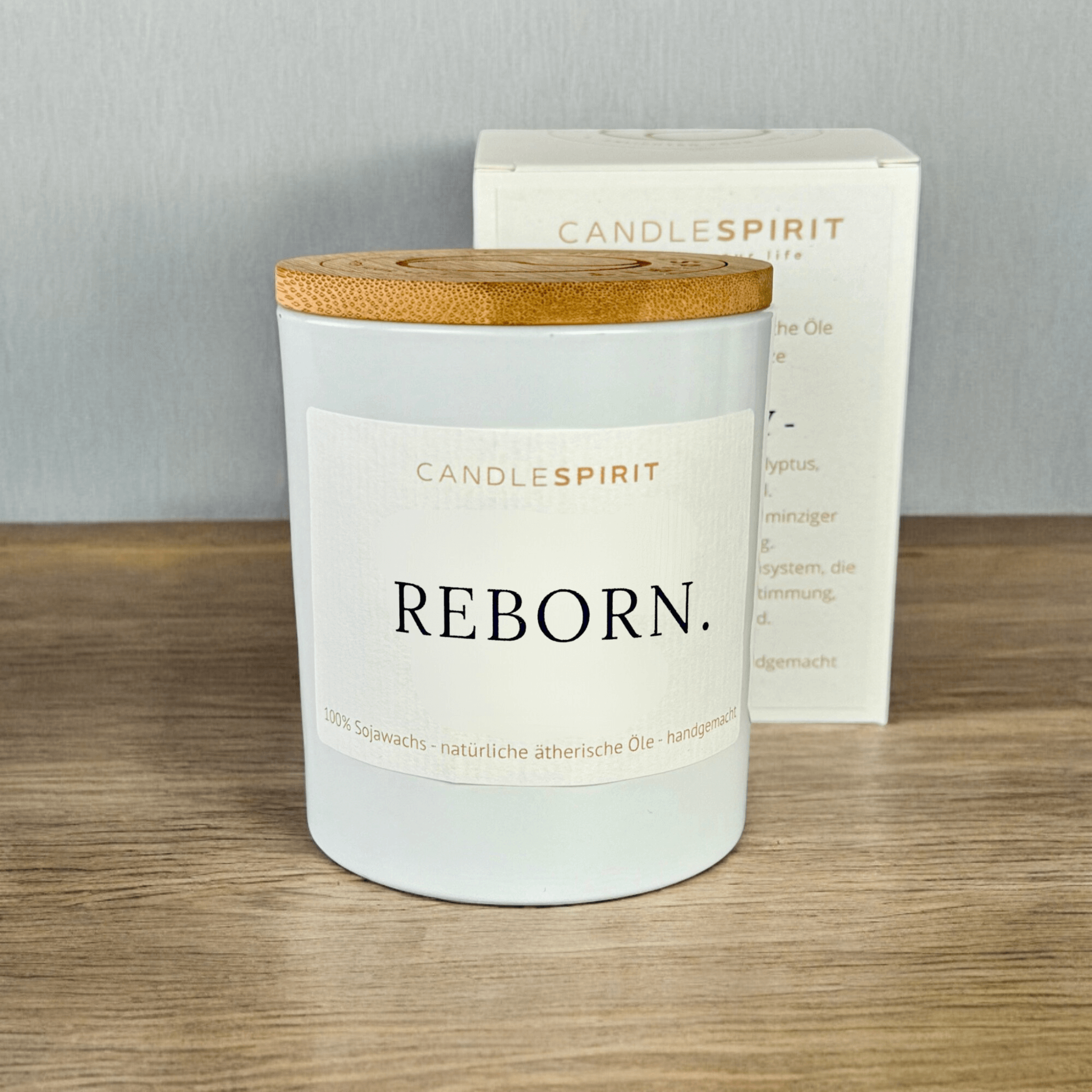 OUTLET – Aromatherapie Duftkerze | Duft COURAGE | Zitat: "REBORN." | Bio-Sojawachs | 220g | 50h Brenndauer | Gratis Meditation