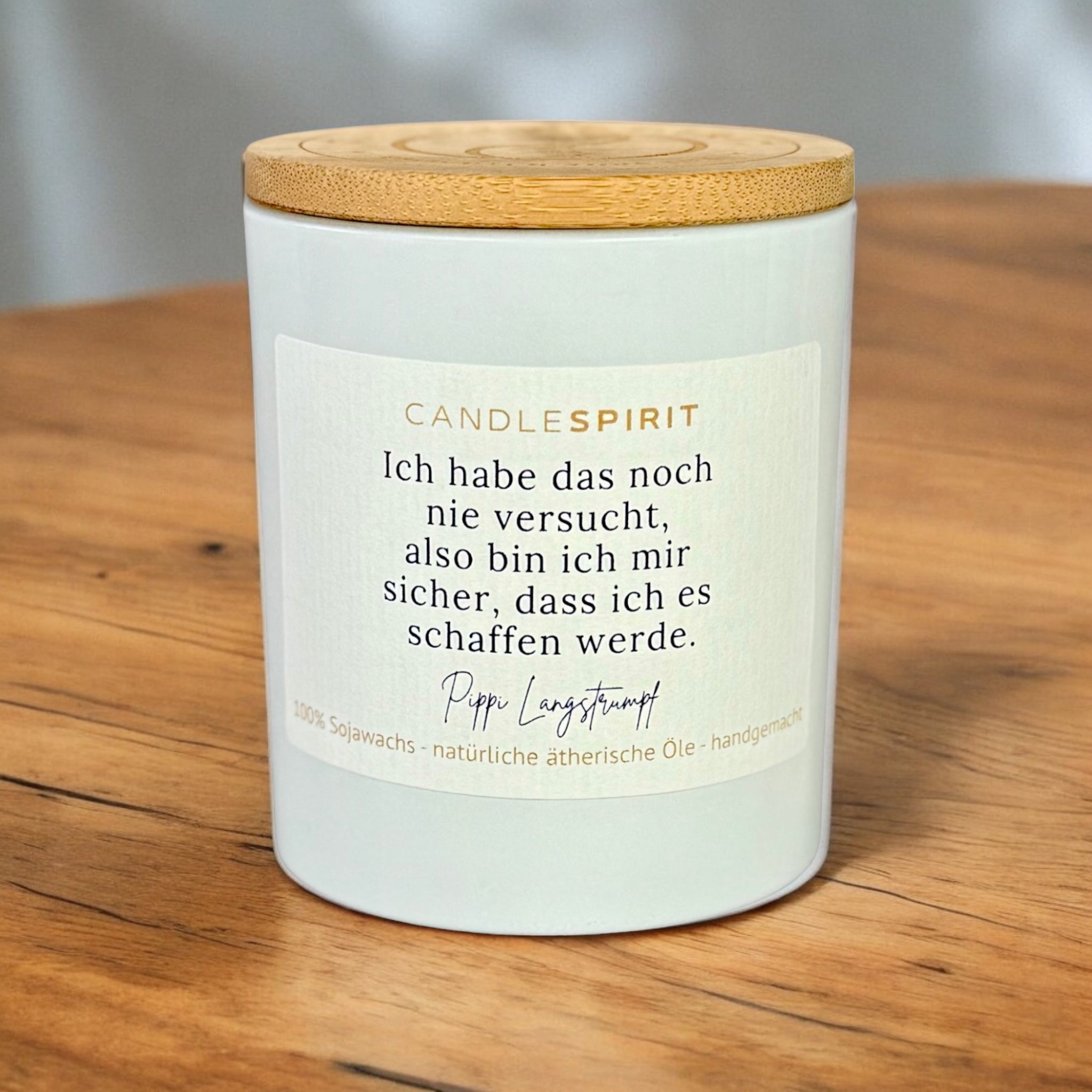 "Ich habe das noch nie vesucht, also bin ich mir sicher, dass ich es schaffen werde. Pippi Langstrumpf" | Aromatherapie Duftkerze & Gratis Meditation | Bio-Sojawachs
