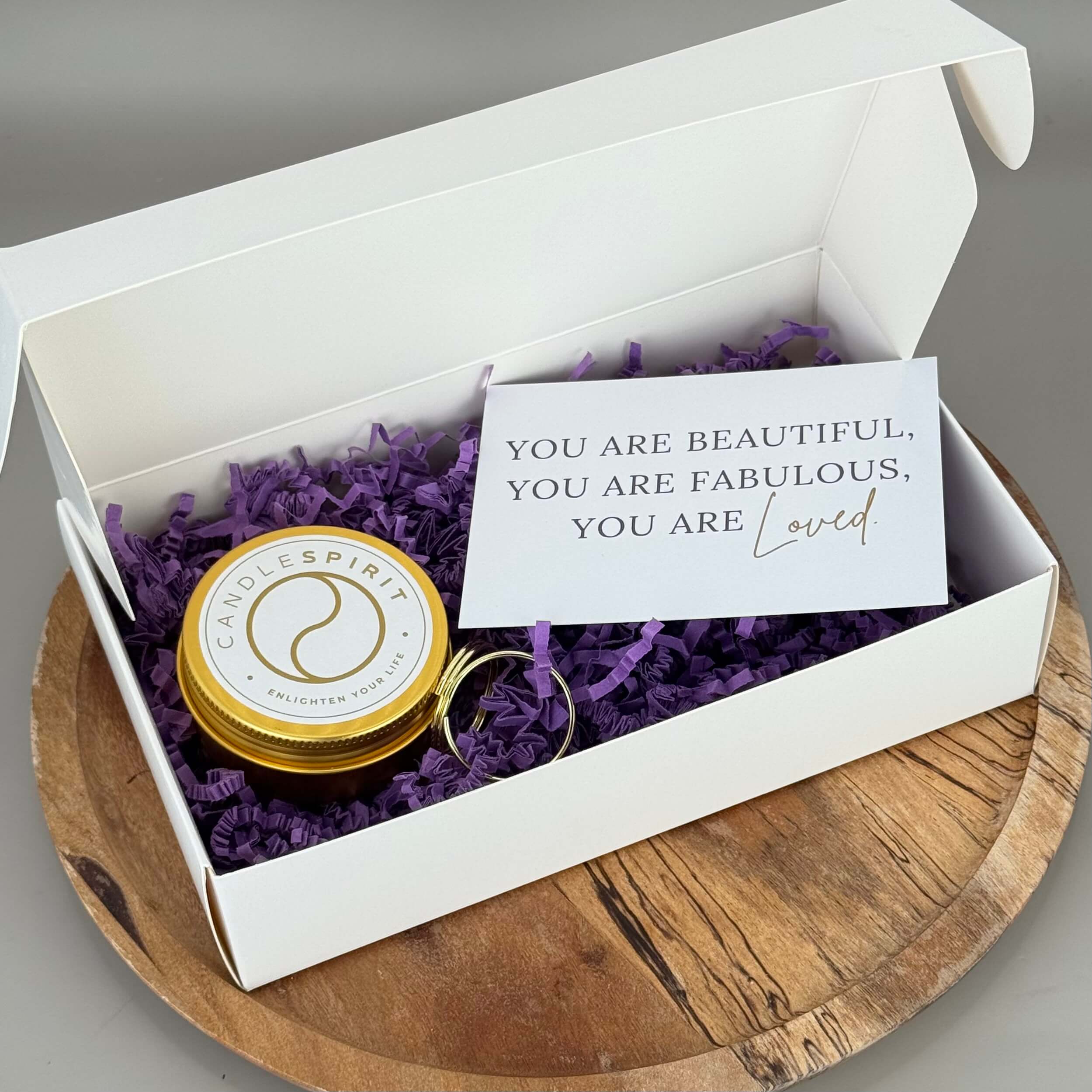 LOVE Geschenkeset – Duftkerze & Grusskarte „You are beautiful, you are fabulous, you are loved“ mit Meditation