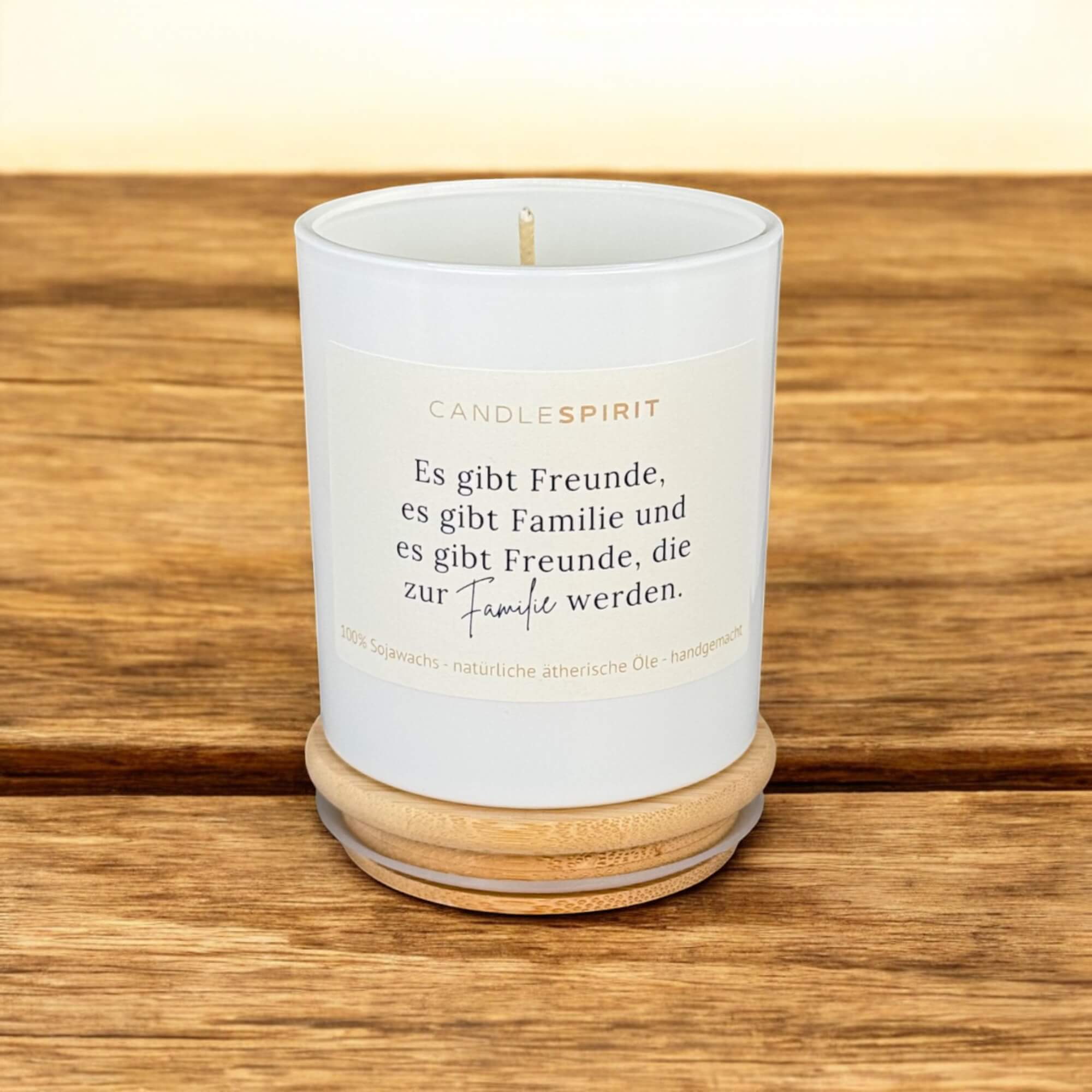 "Es gibt Freunde, es gibt Familie und es gibt Freunde, die zur Familie werden." | Aromatherapie Duftkerze mit Gratis Meditation