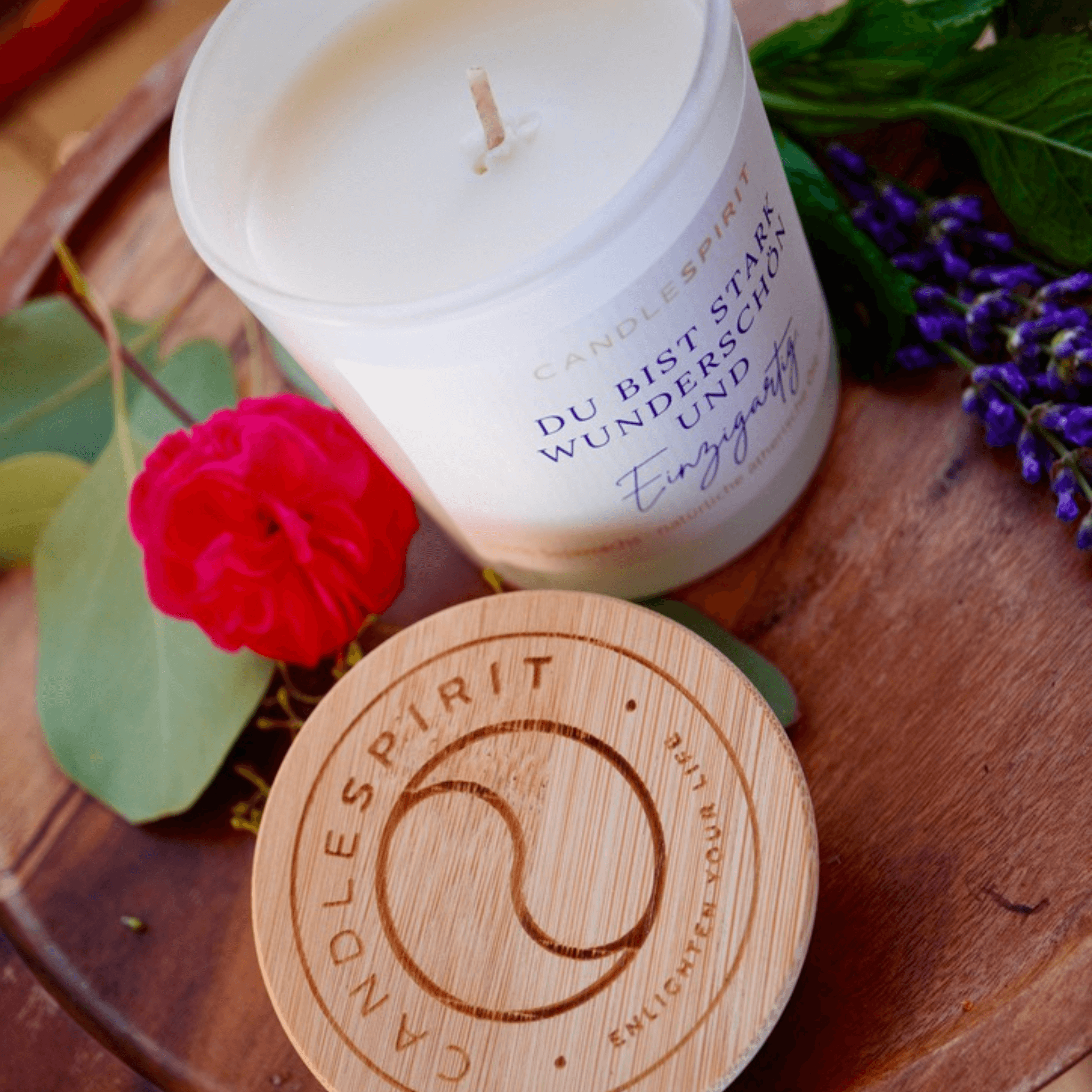 "Du bist stark, wunderschön und einzigartig" | Duftkerze mit ätherischen Ölen & Audio-Meditation