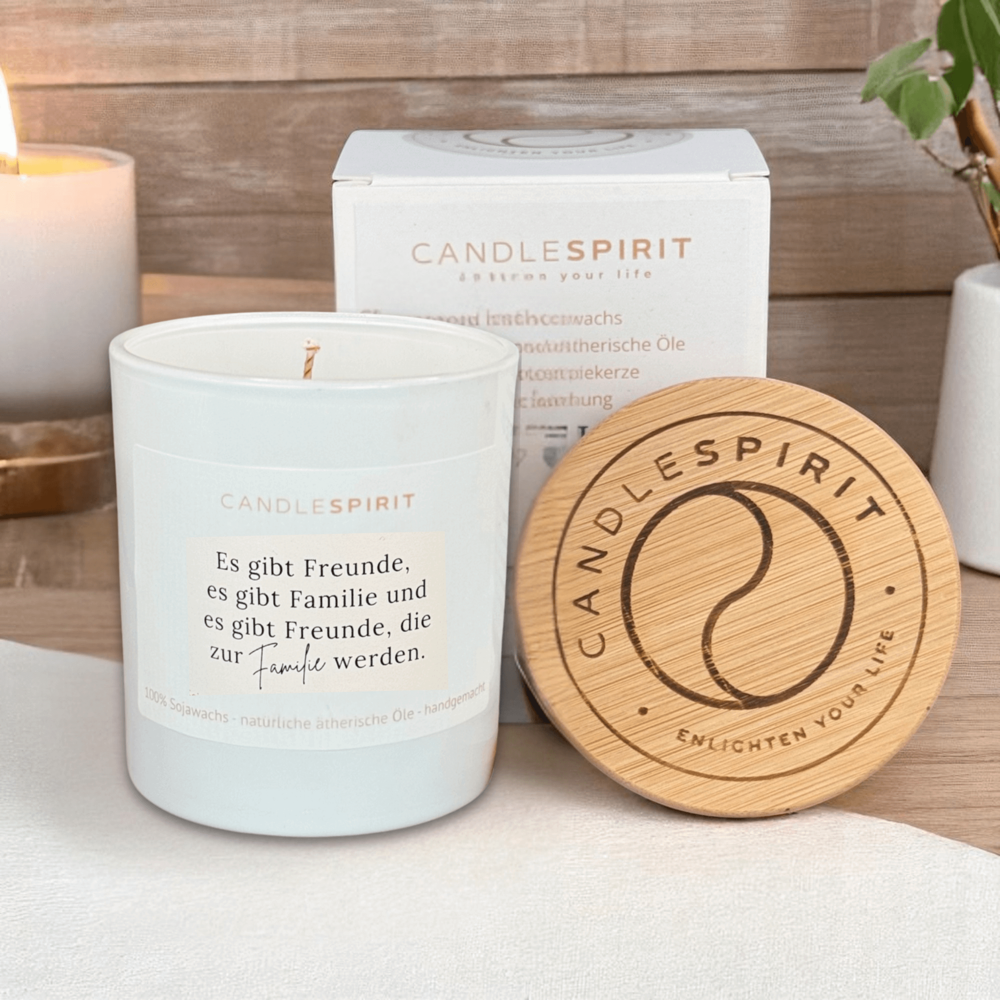 OUTLET - limitierte Edition: Aromatherapie Duftkerze | Duft JOY OF LIFE | Zitat: "Es gibt Freunde, es gibt Familie..." | Bio-Sojawachs | Gratis Meditation