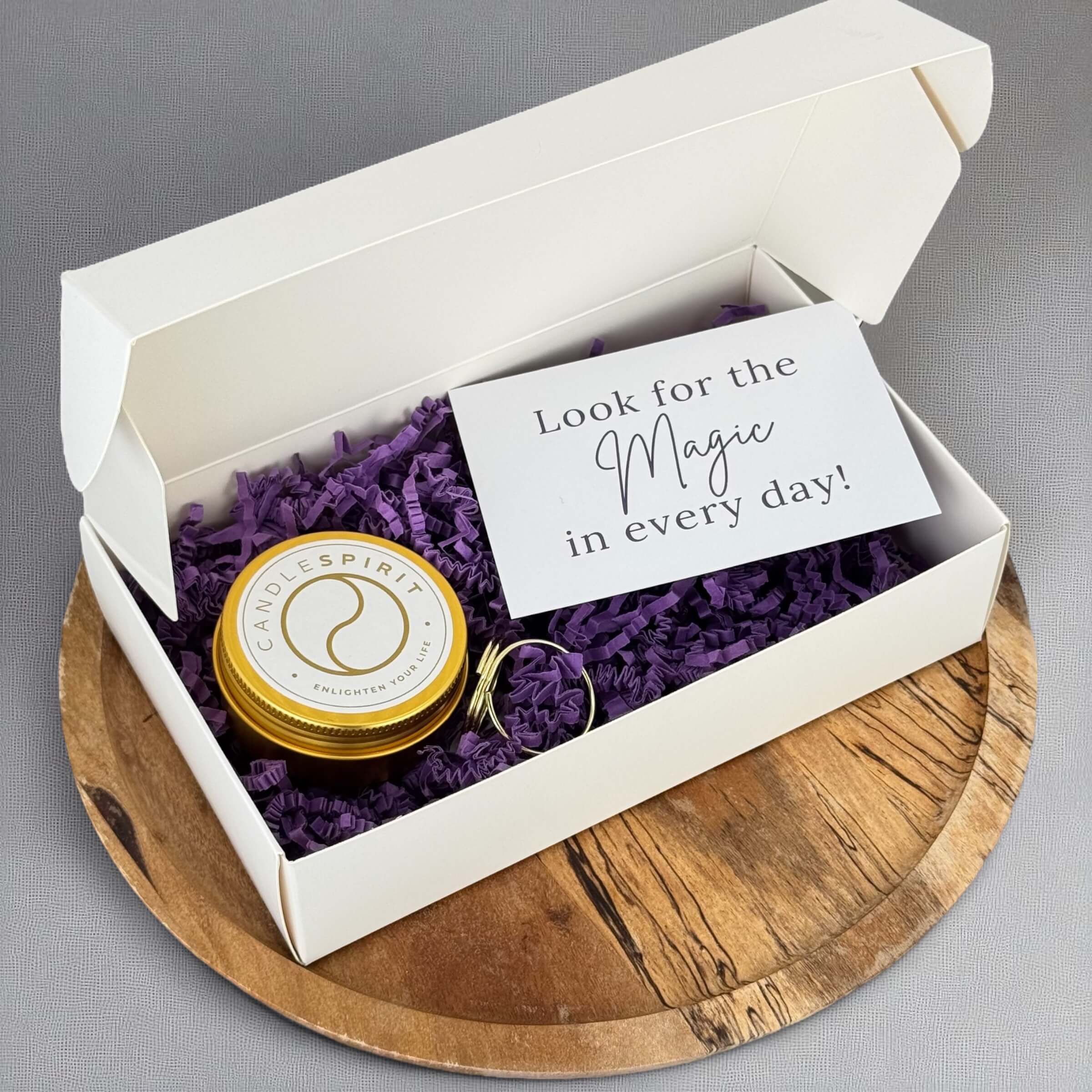 JOY OF LIFE Geschenkeset – Duftkerze & Grusskarte „Look for the Magic in every day!"