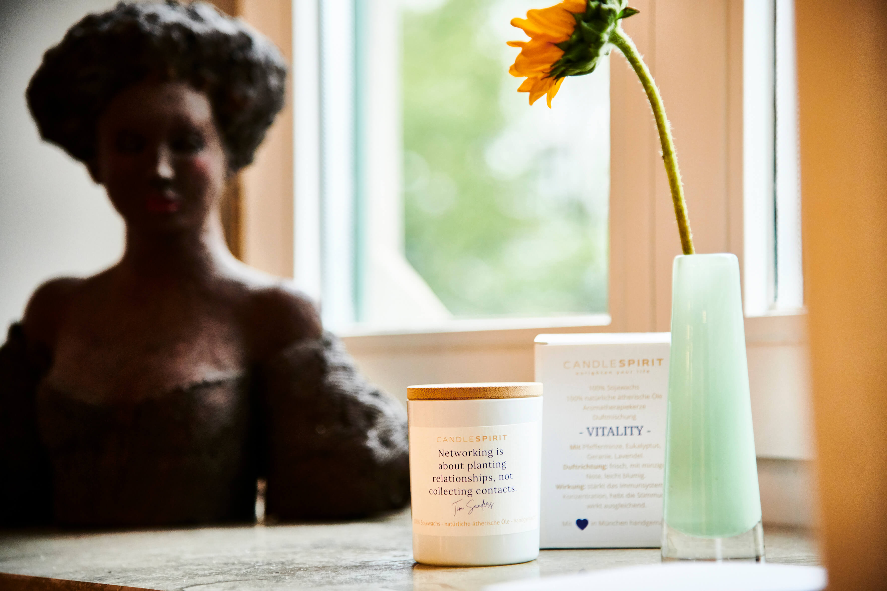 "Networking is about planting relationships, not collecting contacts. Tim Sanders" | Aromatherapie Duftkerze mit kostenloser Meditation
