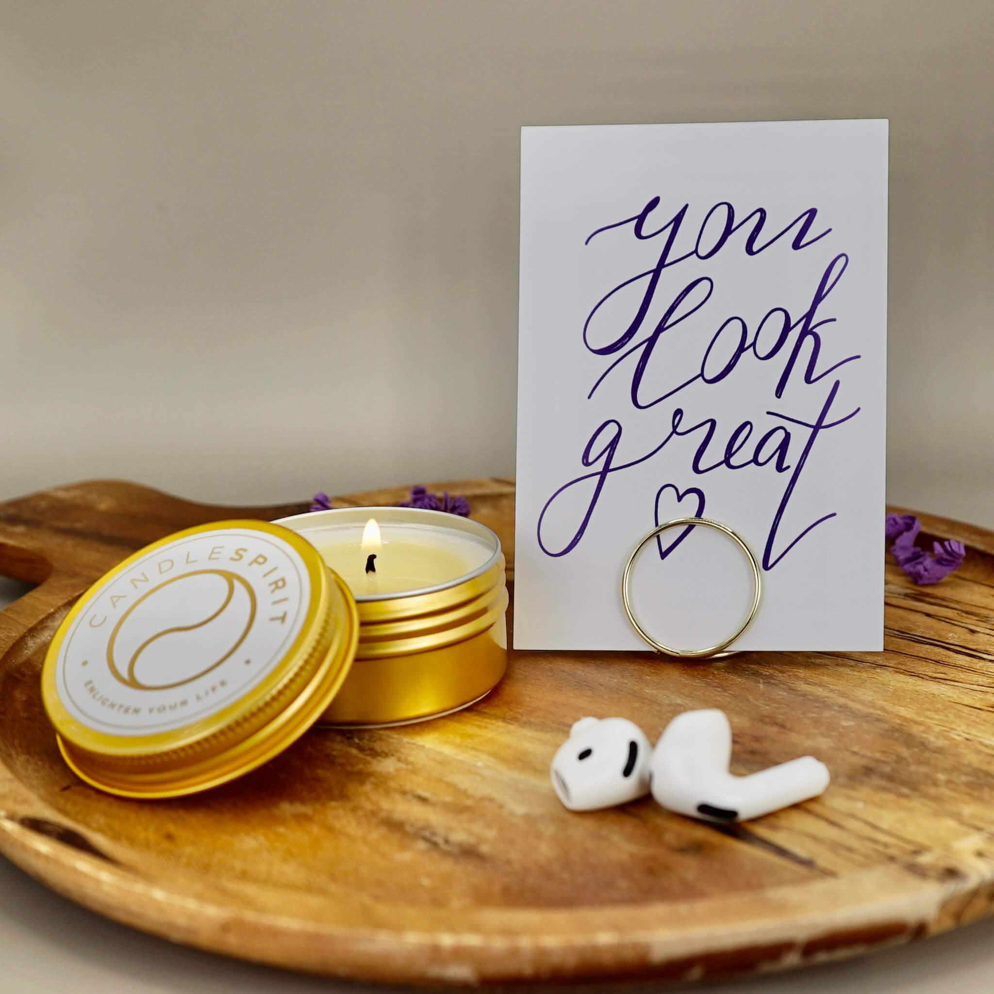 LOVE Geschenke-Set – Duftkerze & Grusskarte „You Look Great“ mit Meditation